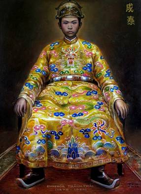 http://static.kienthuc.net.vn:81/Images/Contents/quocquan/20130410/10-Thanh-Thai-emperor.jpg