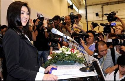 http://img.tin247.com/Images/Uploaded/Share/2013/05/06/Ve-dep-nu-Thu-tuong-Thai-Yingluck_9.jpg